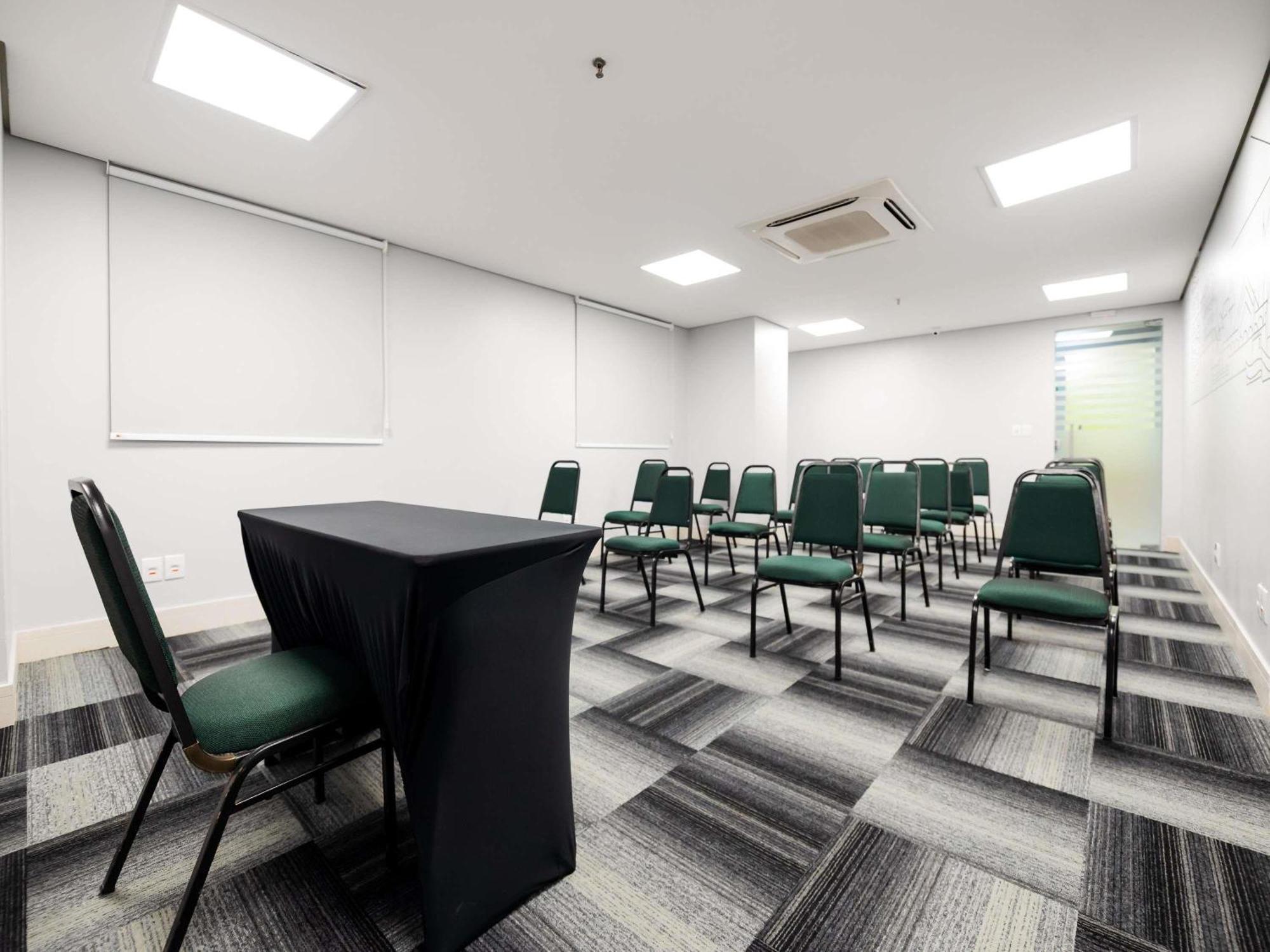 Ibis Styles Belem Hangar Kültér fotó